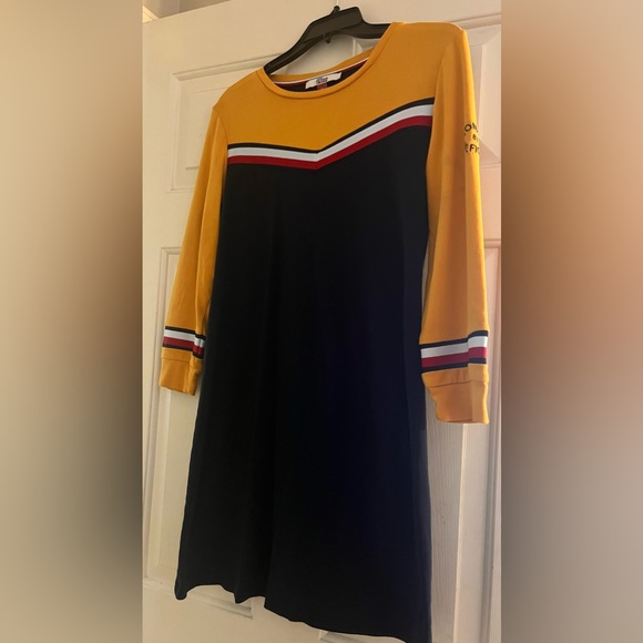 Dress - Picture 1 of 3